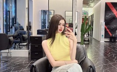 羞羞漫画扯破老师的丝袜